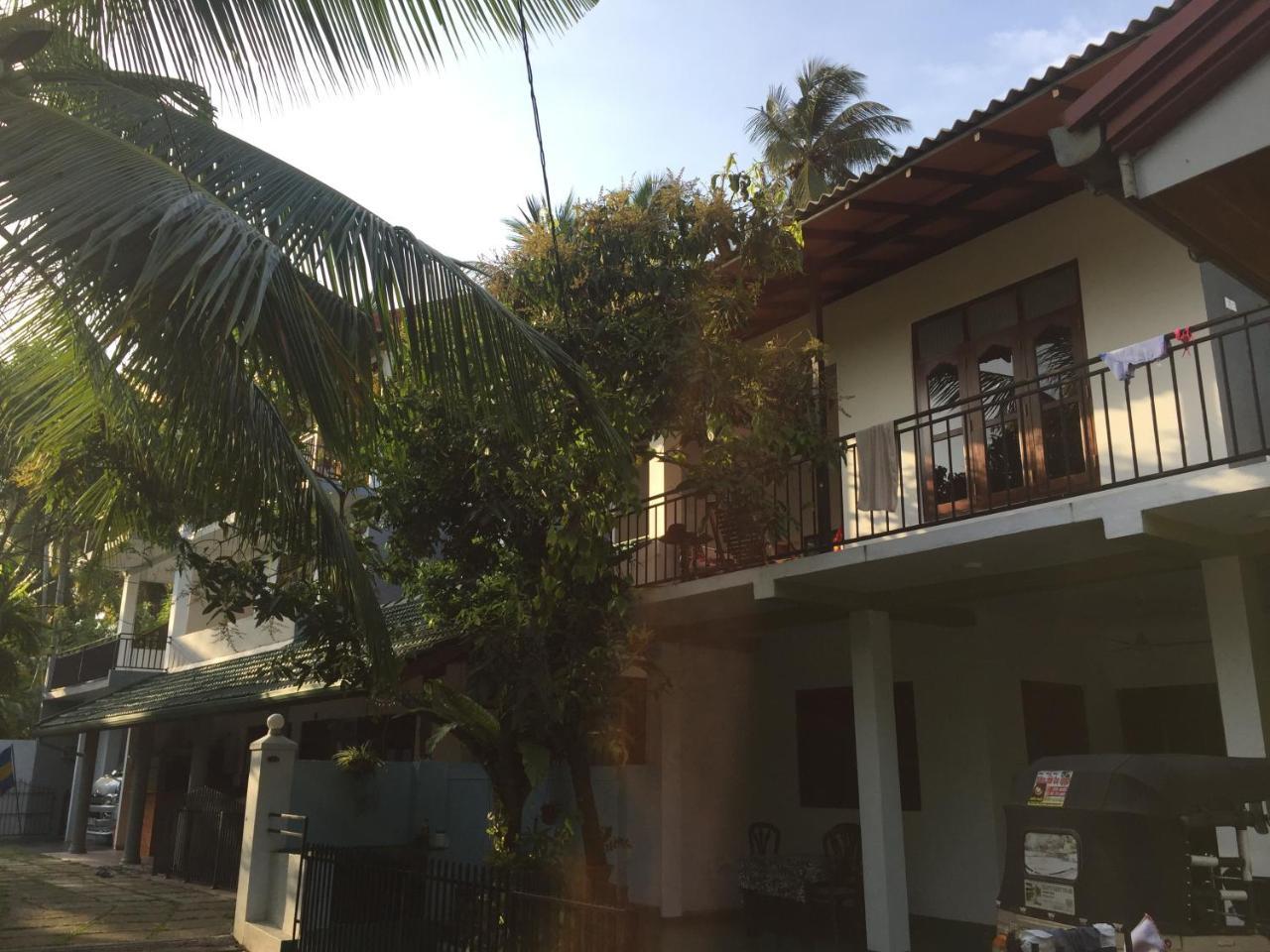 Damith Guest House Unawatuna Exterior foto